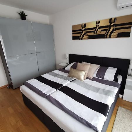 Freedom Apartman Hajdúszoboszló Exteriör bild
