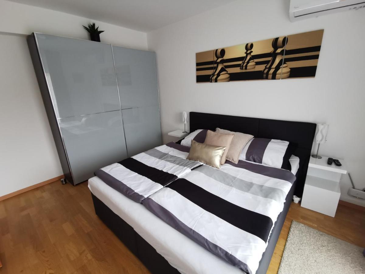 Freedom Apartman Hajdúszoboszló Exteriör bild